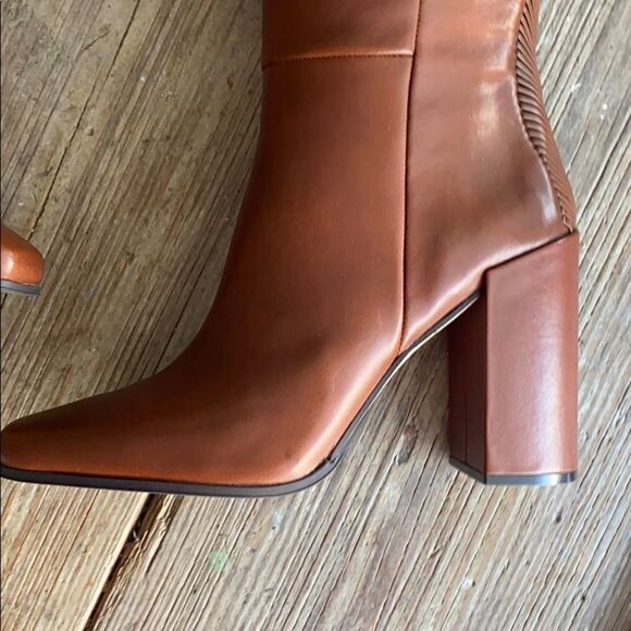 Elleanora Leather Square Toe Block Heel Boots - Picture 3 of 7